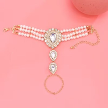 e4e1ff4c-8bfd-4cd4-94f2-ff9b380f608a